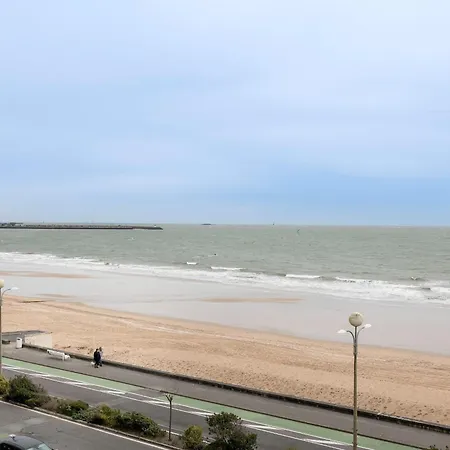 Magnifique Vue Avec Balcon Garage Prive Wi-fi Et Ascenseur Apartment *